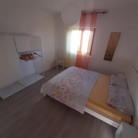 بيت للعطل House Ivica *