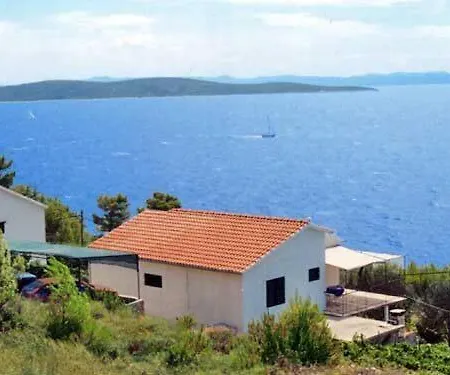 House Ivica بيت للعطل